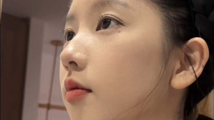 من صمّم هذا المزيل الليلي للماكياج هذه المرة؟