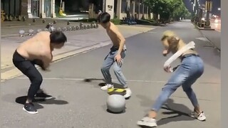 (คลิปตลก) ค้นหาความสุข แล้วเข้าไปเป็นส่วนหนึ่งของมัน