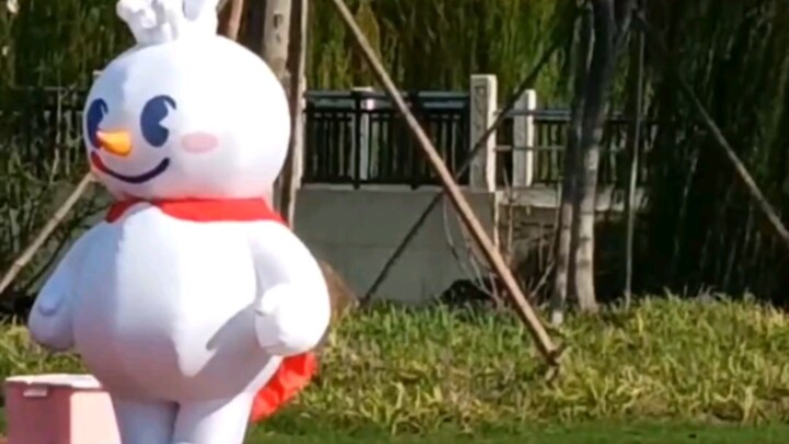 ملك الثلج: حقًا سأقول “شكراً جزيلاً” وأستسلم! لو عرفت مسبقًا، كان من الأفضل أن أتعامل مع المحلات الف