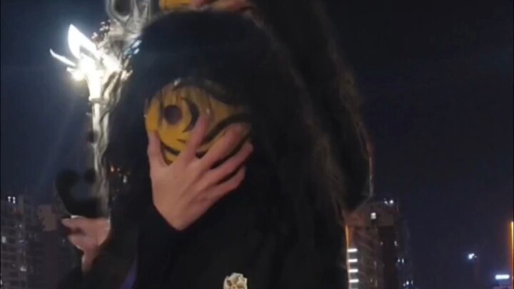 نصل الليل الأحمر مع تودو في اختبار القيادة الثالث