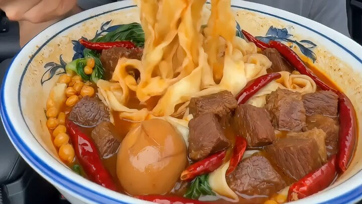 My girlfriend’s speeding! Which bowl of noodles will you choose in the passenger seat? If you don’t 