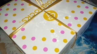 Unboxing Goldilocks Ube Dream Cake