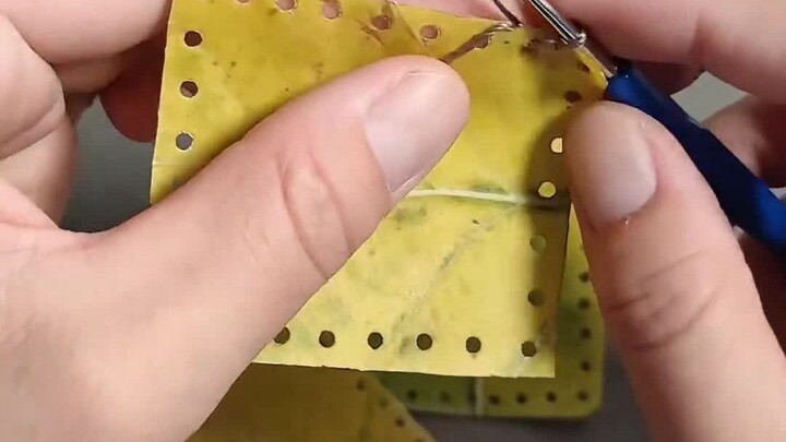 I'm using poplar leaves.