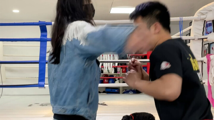 Apa yang Harus Dilakukan Saat Ditampar oleh Seorang Gadis? Cara Pria Membela Diri