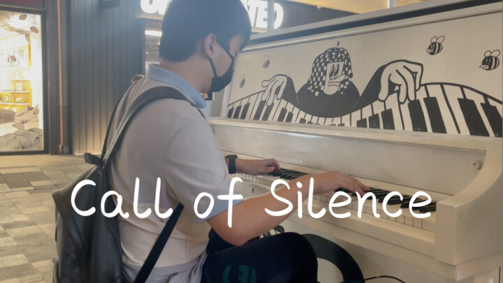 催泪神曲！在人群中激情“呼唤”进击的巨人《Call of Silence》