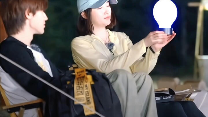 Xiao Song is seriously such a thoughtful little brother—when he found out Tong would be staying in a