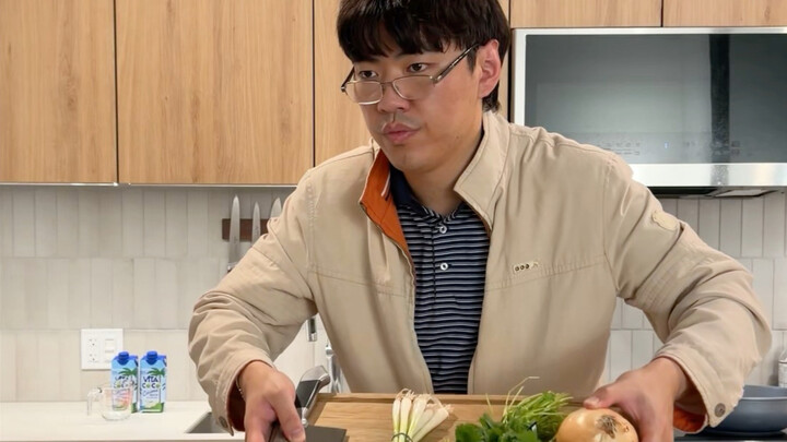 【Remyzee】A Hainanese Chicken Fried Rice Tutorial by an Asian Dad!
