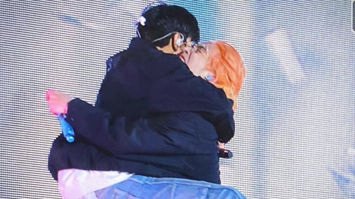 【seventeen|Tổng hợp những cái ôm 1.0】Đinh đong! Bạn có một cái ôm cần nhận đấy!