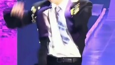 StrayKids Fang Can-Seperti yang diharapkan, dengan ekornya, warna aslinya terungkap
