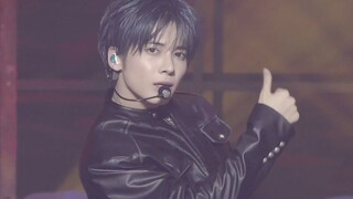 TXT新专收录曲Upside Down Kiss回归秀舞台