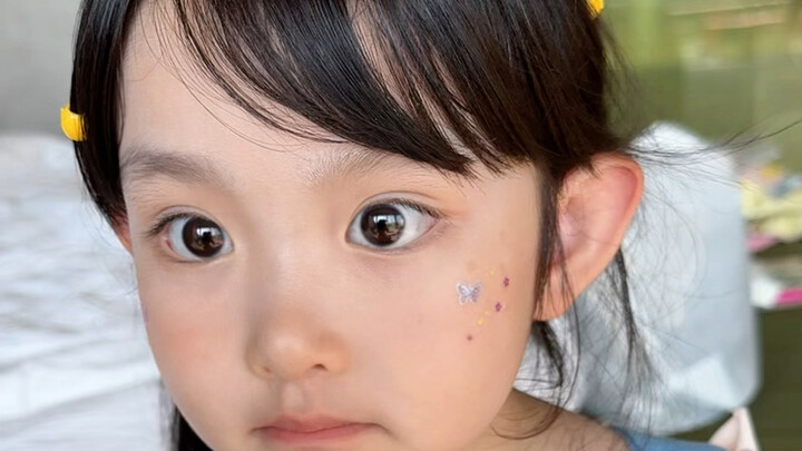 They’re mother and daughter, but also best friends and sisters.