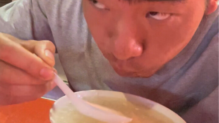 Sup asam daging sapi, makan saja yang ada