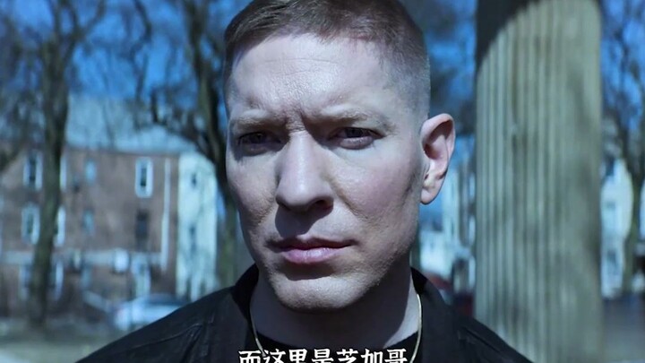 A New York mob boss arrives in “the city of crime,” Chicago, and runs into a local hood looking for 