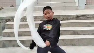 小朋友跳惊鸿舞