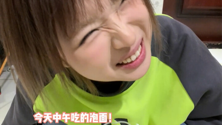 If my dog’s eating this good, just imagine how terrible the instant noodles I’m slurping down must b