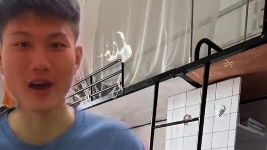 Nếu các sinh viên trong ký túc xá đến từ nhiều nơi khác nhau