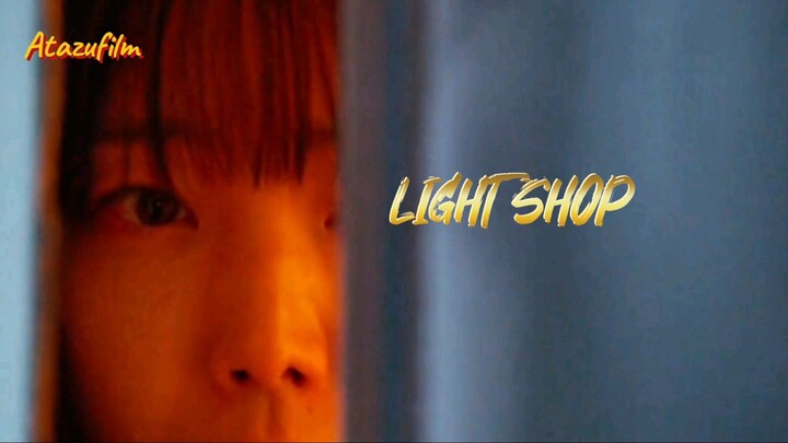 SOSOK HITAM DENGAN MATA BERCAHAYA! (LIGHT SHOP 2025)