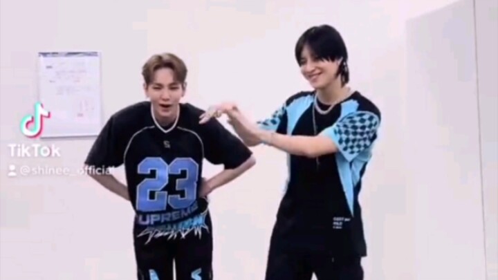 Tantangan KUNCI "Bagus & Hebat" Kim Ki-Bum & Choi Min-ho & Lee Tae-min