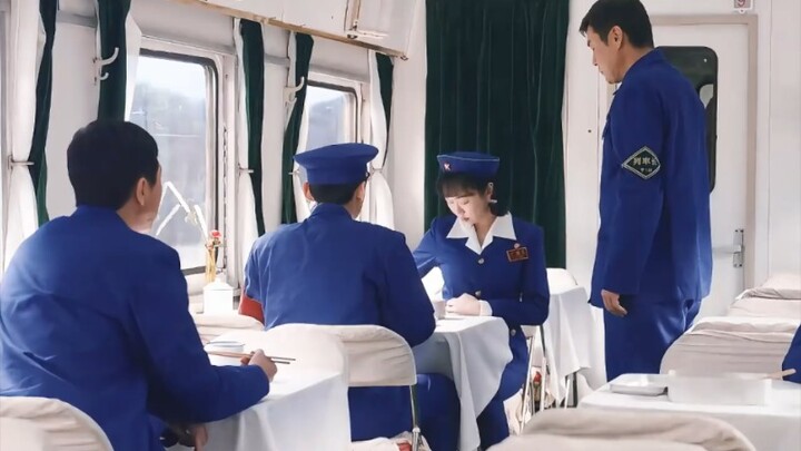 Cô gái tinh tế và sành điệu!