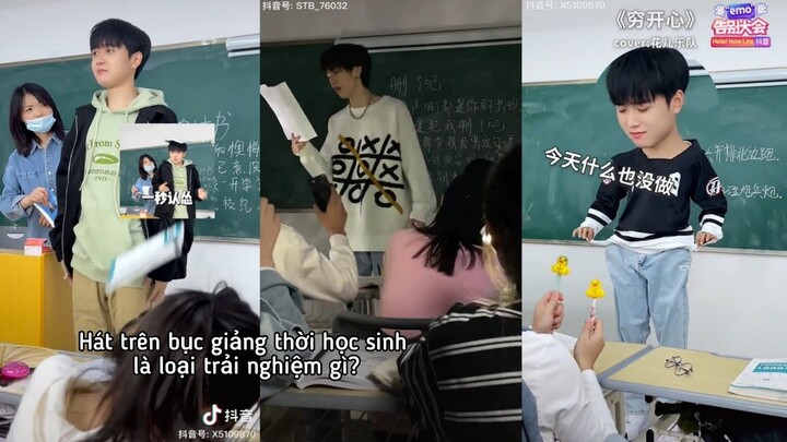 学生的时候在讲台上唱歌是什么体验 ✨🤔