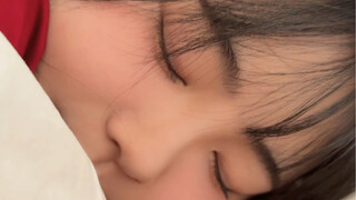 如何叫女同事们起床。