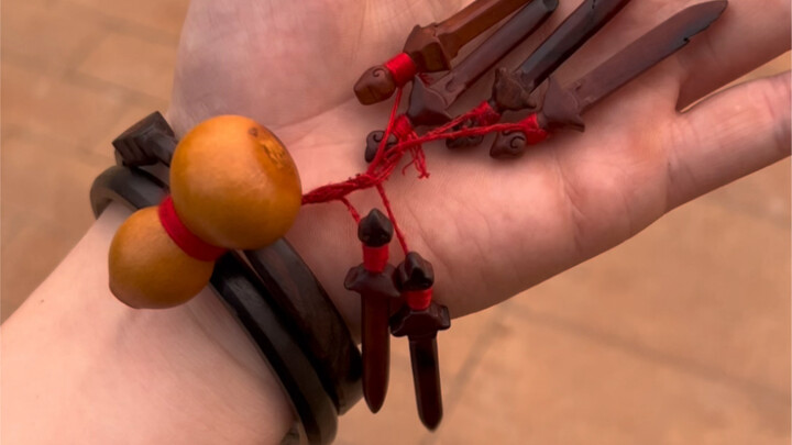 Inspeksi Mendadak! Tangan Kiri Anak Muda Masa Kini