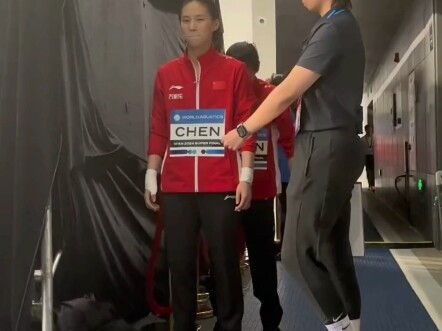 Chen Yuxi and Quan Hongchan are now almost the same height; Quan Hongchan has grown a lot!