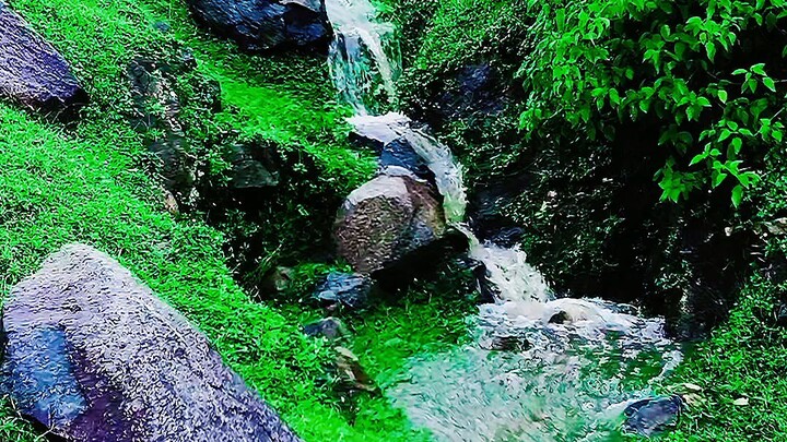गांव के पहाड़ पर इतना पानी! 😍🌧️ | बारिश के बाद का खूबसूरत नज़ारा