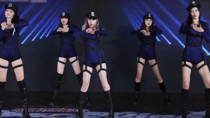 [T-ara loyal fans transformed into policewomen to dance to the battle song No.9] Celebrating T-ara's