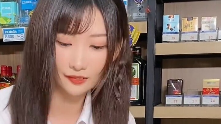 A secretary skipped work to shop for free, and it turns out she's the boss! [Ngana Rindu]