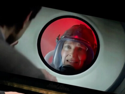 التضحية من أجل الحب بالتأكيد تتطلب شجاعة، لكن العيش من أجل الحب يتطلب شجاعة أكبر بكثير.