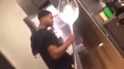 มารยาทดีงาม (discord meme)