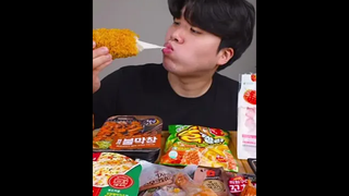 หิวมาก หิวดึกๆ หิวไม่ไหวแล้ว