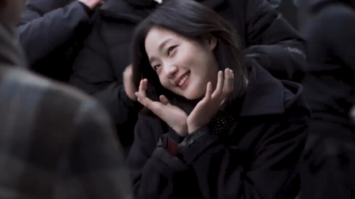 “Bagaimana mungkin ada cewek yang seimut ini di dunia?!”