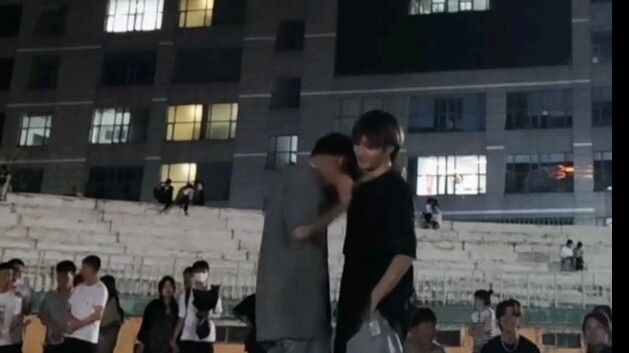 Phiên bản nam của Trouble Maker, thật sự rất ngọt ngào!