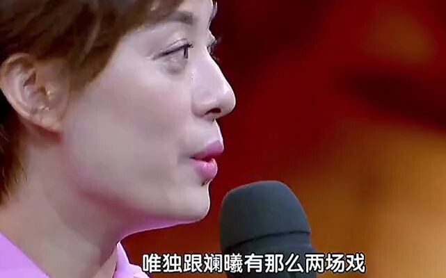 When filming “The Legend of Miyue,” Sun Li and Lan Xi had two scenes together, and for a moment it f