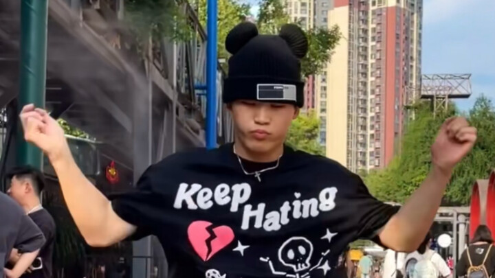 มาอวดสกิลเข้าสังคมบนถนนอีกแล้ว～