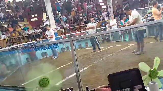 2hits ulutan Lipa cockpit Arena .