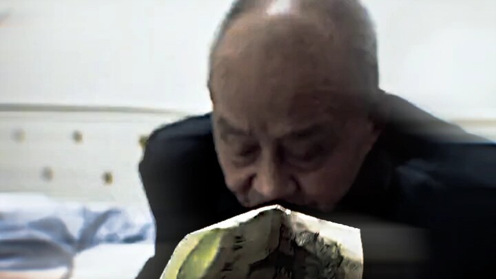 "Cuộc sống ngắn ngủi, hãy trân trọng những người xung quanh bạn"