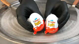 ไอศกรีมโรล kinder Joy - ไข่เซอร์ไพรส์สุด ๆ / ไอศกรีมโรลม้วนช็อกโกแลตกับของเล่น