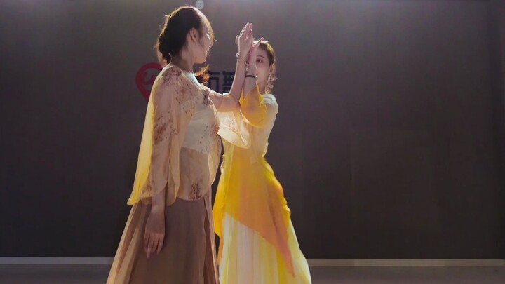 A sweet opera-style ancient dance, Jianan Chuan Ju Jingyi's dance version of "Mo Li"