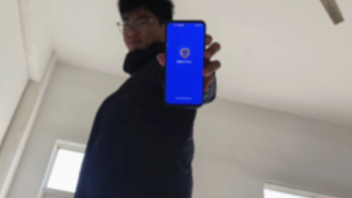 Cô phụ trách nói nếu video phòng chống lừa đảo này đạt 1.000 lượt thích thì sẽ cộng điểm học cho mìn