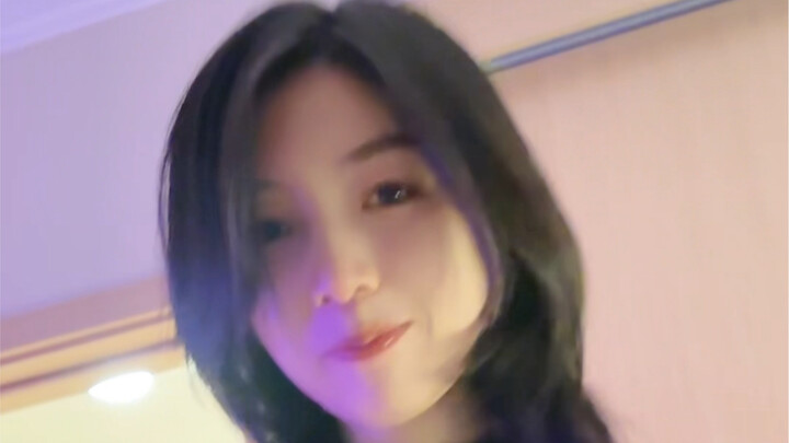 Demi belajar gitar, aku sampai menolak stoking hitam pacarku…