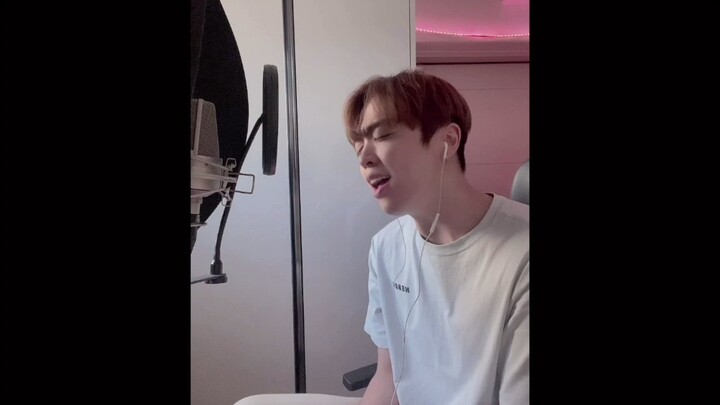 [NCT] JUNNY, the lyricist, composer, and producer of "From Home," has performed this song!!!