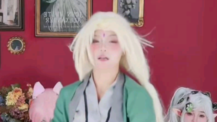 No matter where she goes, Tsunade is always popular.