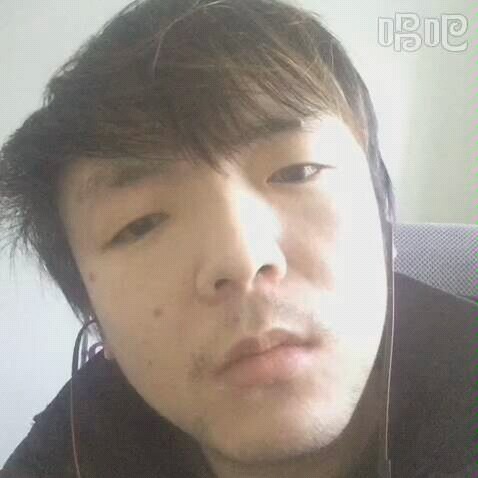 «لستُ أهلاً لذلك» تذكرتُ ماضياً حزيناً ففقدتُ رباطة جأشي قليلاً، لا تلومني!