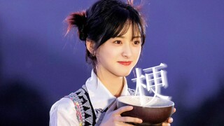 Thật buồn cười! Làm sao Thẩm Nguyệt, một người tài giỏi như vậy, lại có thể ẩn mình đến tận bây giờ?