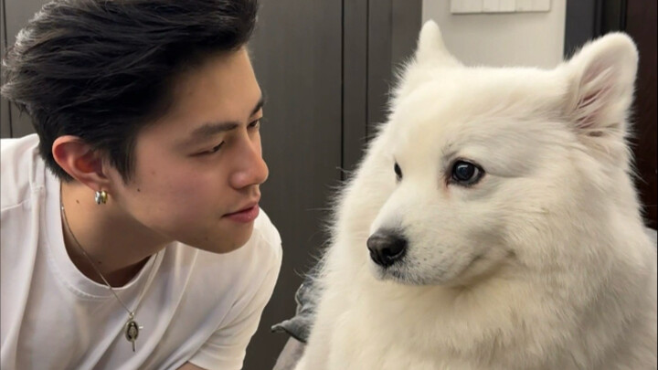 Nuôi 10 năm rồi mà sao vẫn bé tí vậy nhỉ?