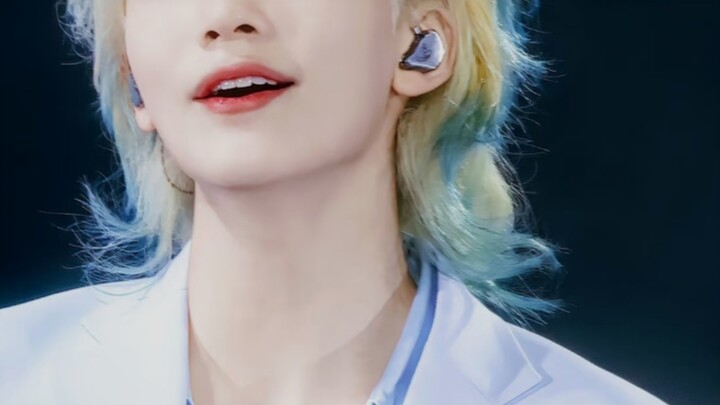 将女团舞跳成刀群舞的男团