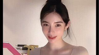 สาวเซ็กซี่ใสๆ ของพวกคุณมาแล้ว